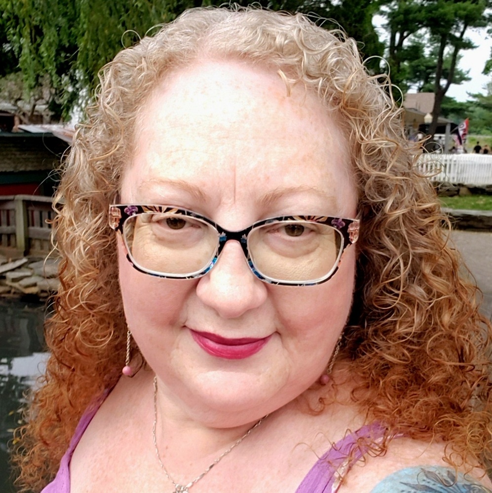Meet your Posher, Ilona